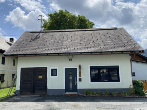 Snug holiday home in Weißbriach with terrace